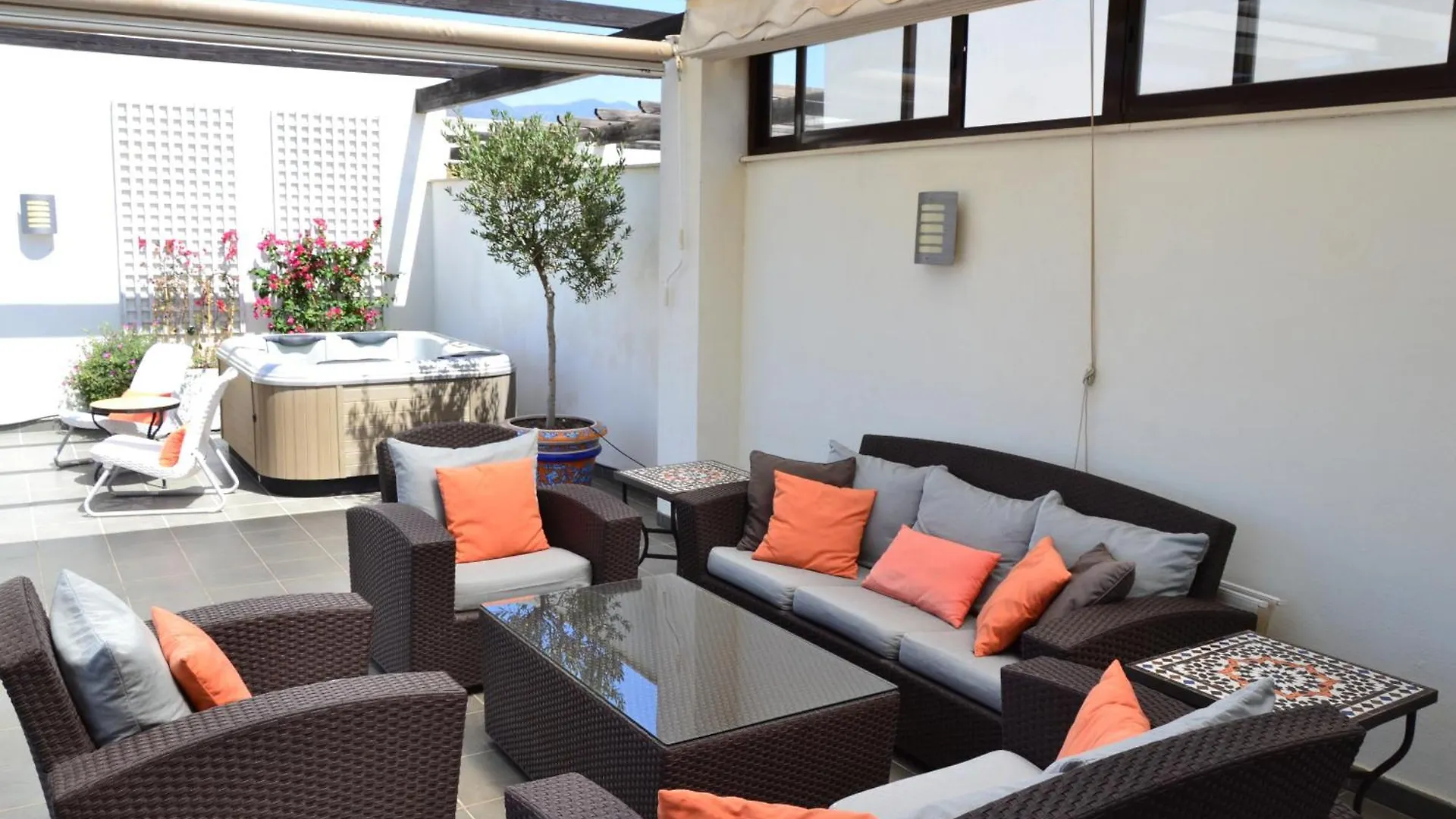 Rsh14A - Terrace With Hot Tub And Fantastic Views Lägenhet Estepona